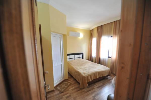Hotel Dadiani Batumi Kültér fotó